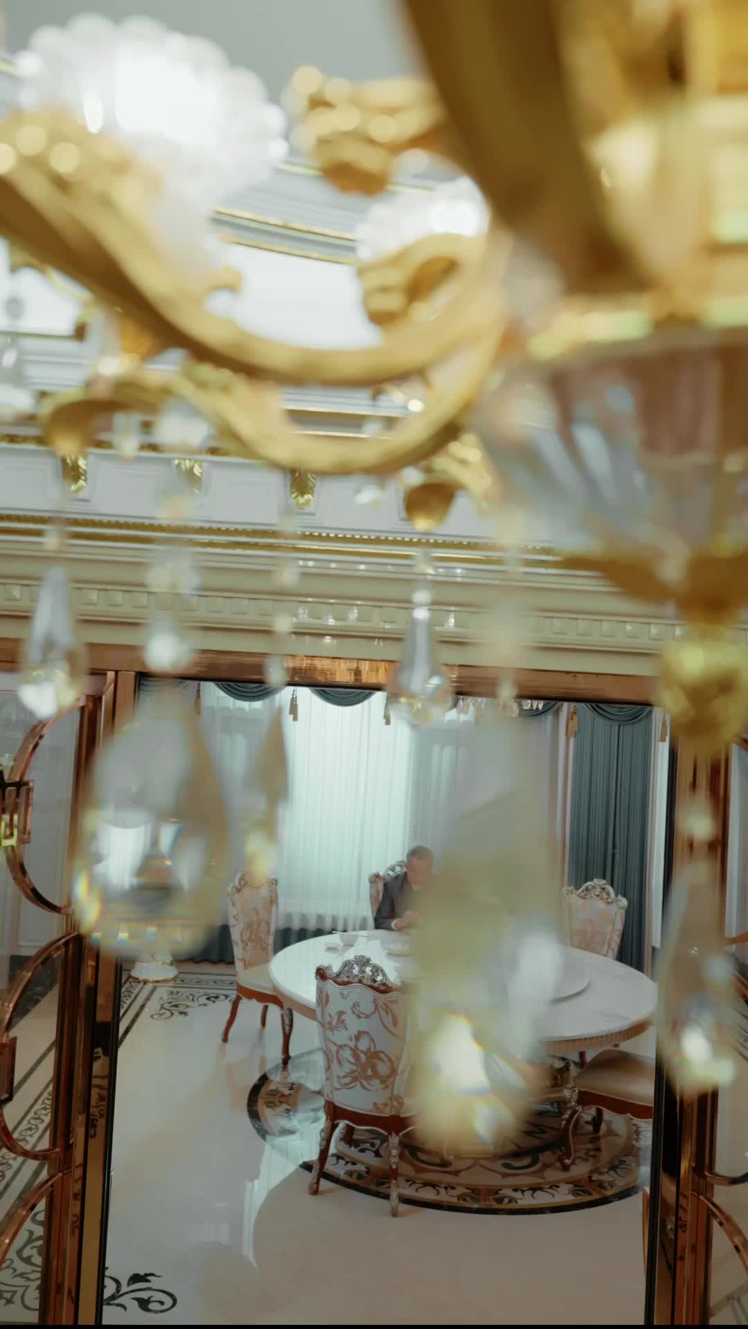 Episode 10 - Turunnya Dewa Nakal ke Dunia